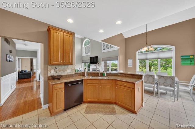 45907 Riviera Drive Drive, Northville, MI 48168