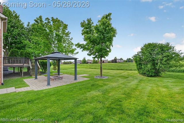 45907 Riviera Drive Drive, Northville, MI 48168
