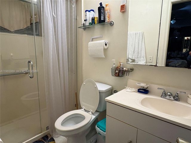 4541 NW 23rd St, Lauderhill, FL 33313