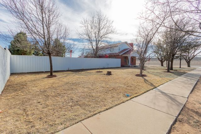 709 80th Street, Lubbock, TX 79404