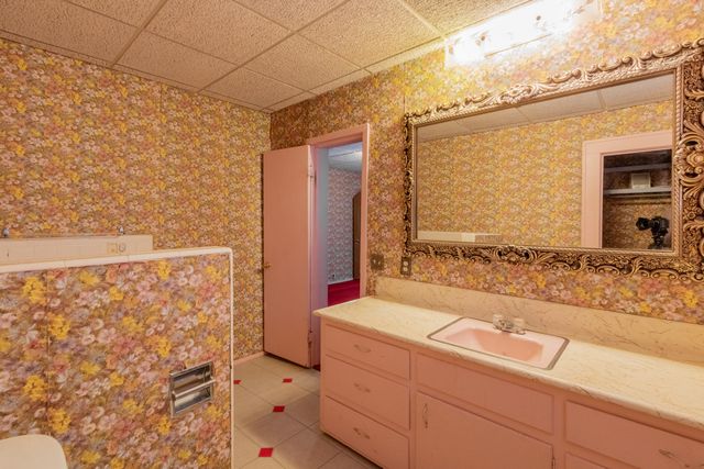 709 80th Street, Lubbock, TX 79404