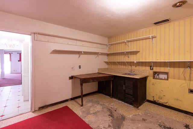 709 80th Street, Lubbock, TX 79404