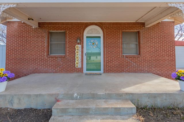 709 80th Street, Lubbock, TX 79404