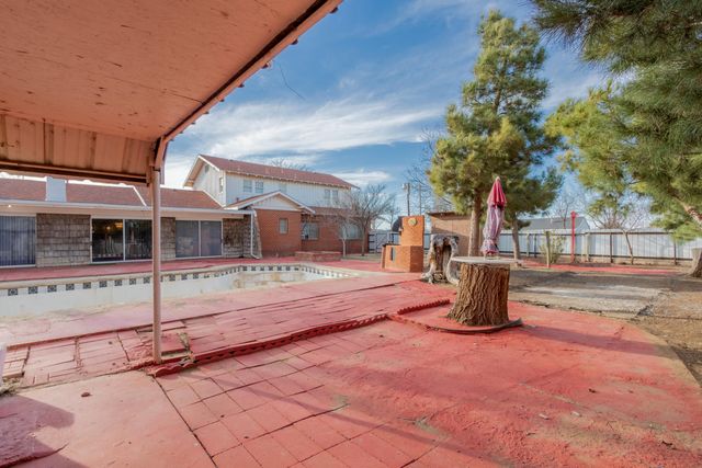 709 80th Street, Lubbock, TX 79404