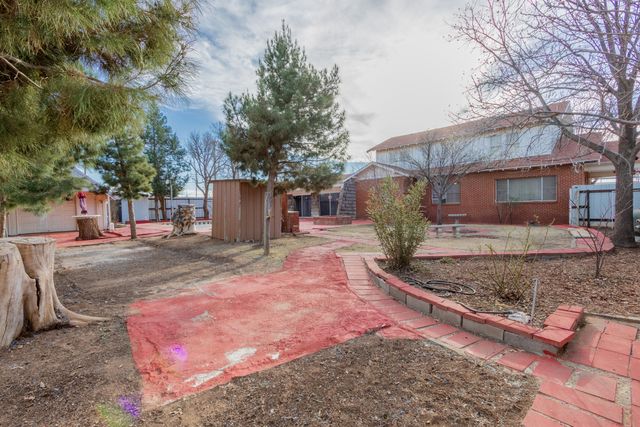 709 80th Street, Lubbock, TX 79404