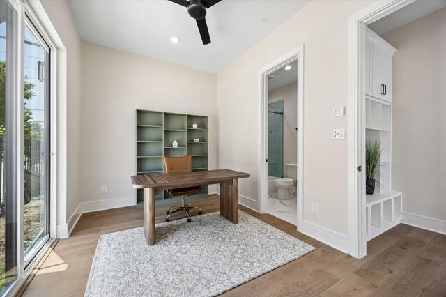 5821 Winsome Lane, Houston, TX 77057