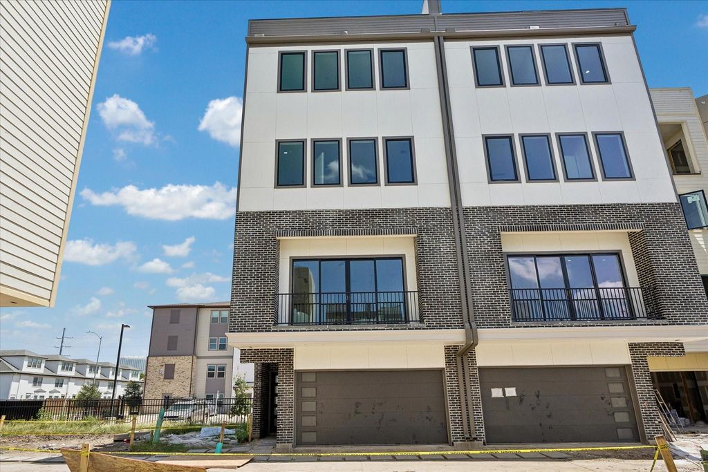 5821 Winsome Lane, Houston, TX 77057