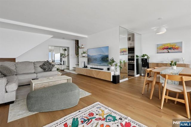 2 Horizon Road 1428, Fort Lee, NJ 07024