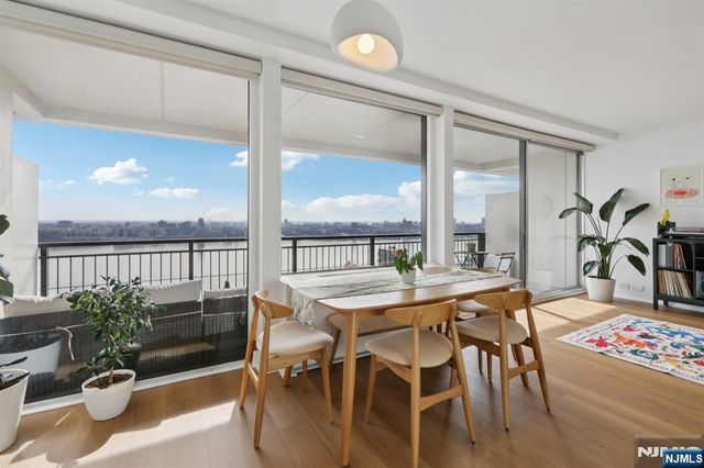 2 Horizon Road 1428, Fort Lee, NJ 07024