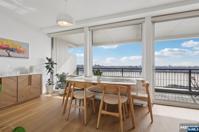 2 Horizon Road 1428, Fort Lee, NJ 07024