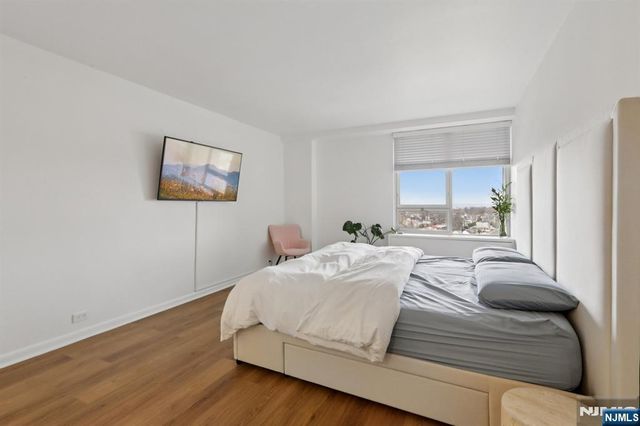 2 Horizon Road 1428, Fort Lee, NJ 07024