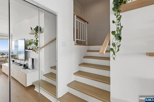 2 Horizon Road 1428, Fort Lee, NJ 07024