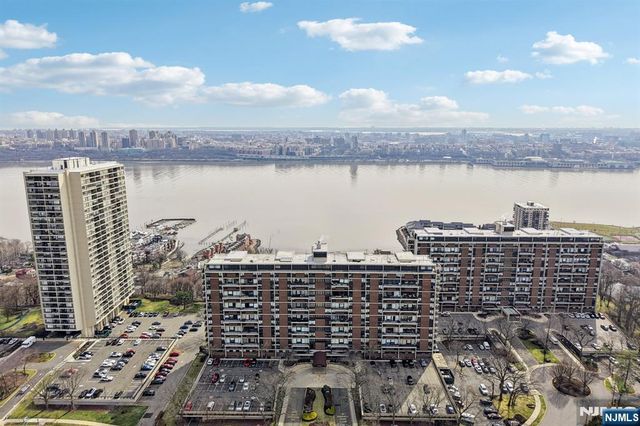 2 Horizon Road 1428, Fort Lee, NJ 07024