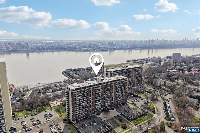 2 Horizon Road 1428, Fort Lee, NJ 07024