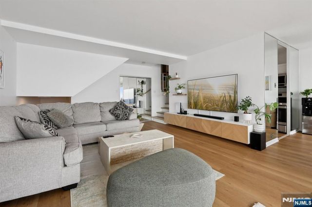 2 Horizon Road 1428, Fort Lee, NJ 07024