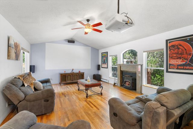 11 Eagle Trail, Tijeras, NM 87059