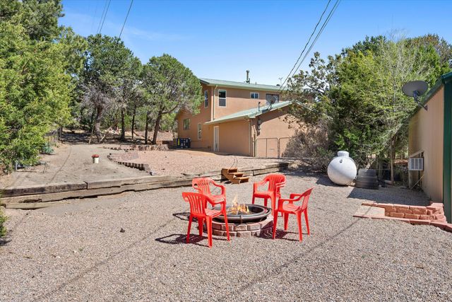 11 Eagle Trail, Tijeras, NM 87059