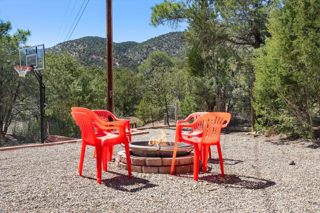 11 Eagle Trail, Tijeras, NM 87059