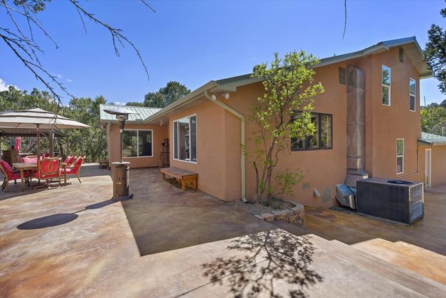 11 Eagle Trail, Tijeras, NM 87059