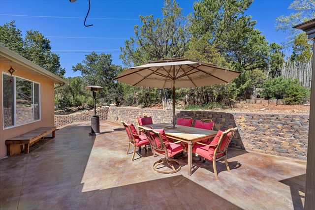 11 Eagle Trail, Tijeras, NM 87059