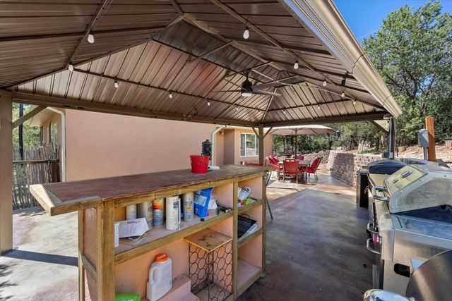 11 Eagle Trail, Tijeras, NM 87059