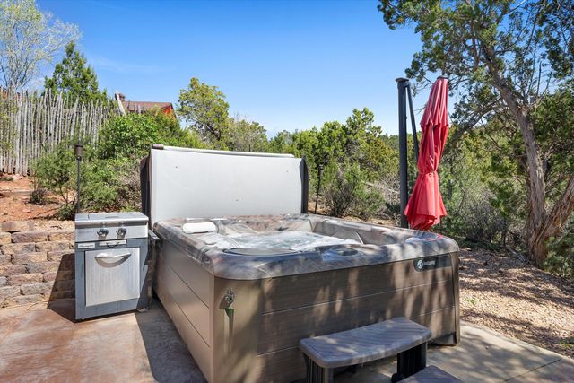 11 Eagle Trail, Tijeras, NM 87059