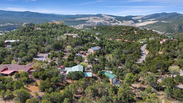 11 Eagle Trail, Tijeras, NM 87059