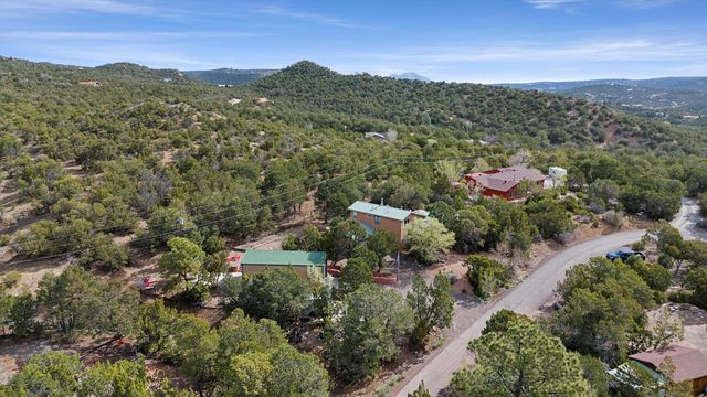 11 Eagle Trail, Tijeras, NM 87059