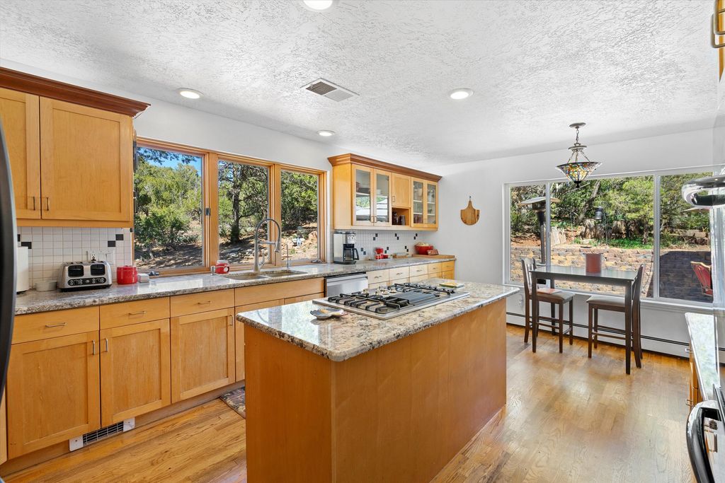 11 Eagle Trail, Tijeras, NM 87059