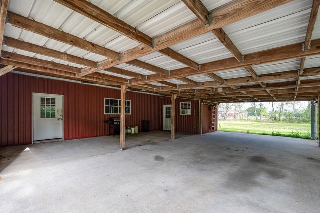 1080 County Road 2058, Liberty, TX 77575