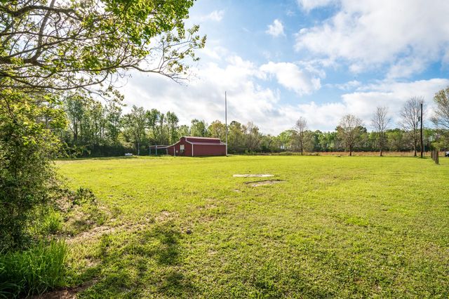 1080 County Road 2058, Liberty, TX 77575