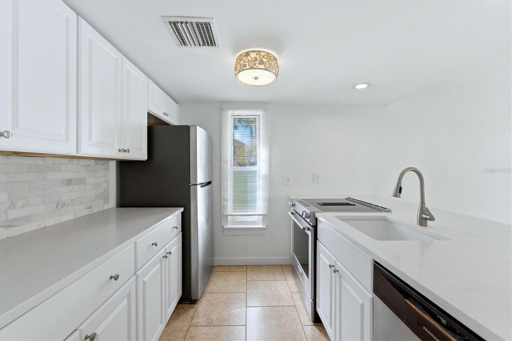 Image 21 of property listing at 4230 36TH AVENUE S A, St Petersburg, FL 33701