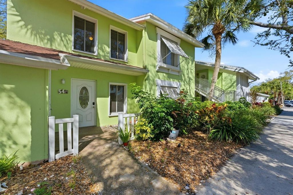Image 5 of property listing at 4230 36TH AVENUE S A, St Petersburg, FL 33701