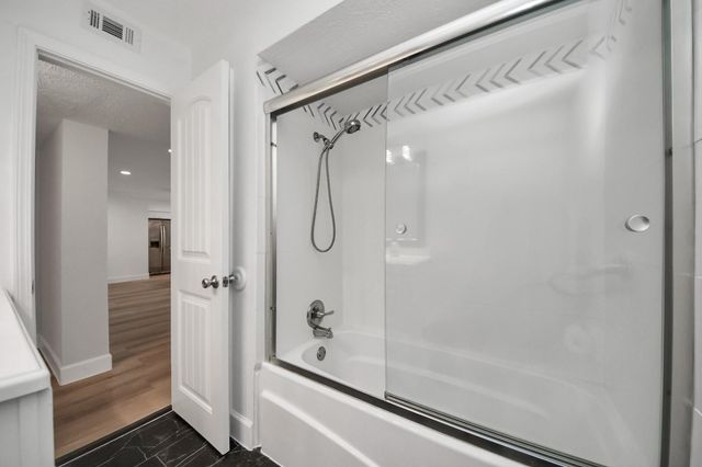 5542 Holly Street 205, Houston, TX 77081