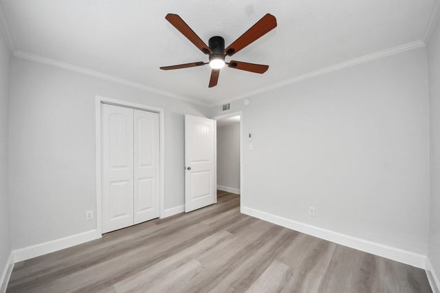 5542 Holly Street 205, Houston, TX 77081