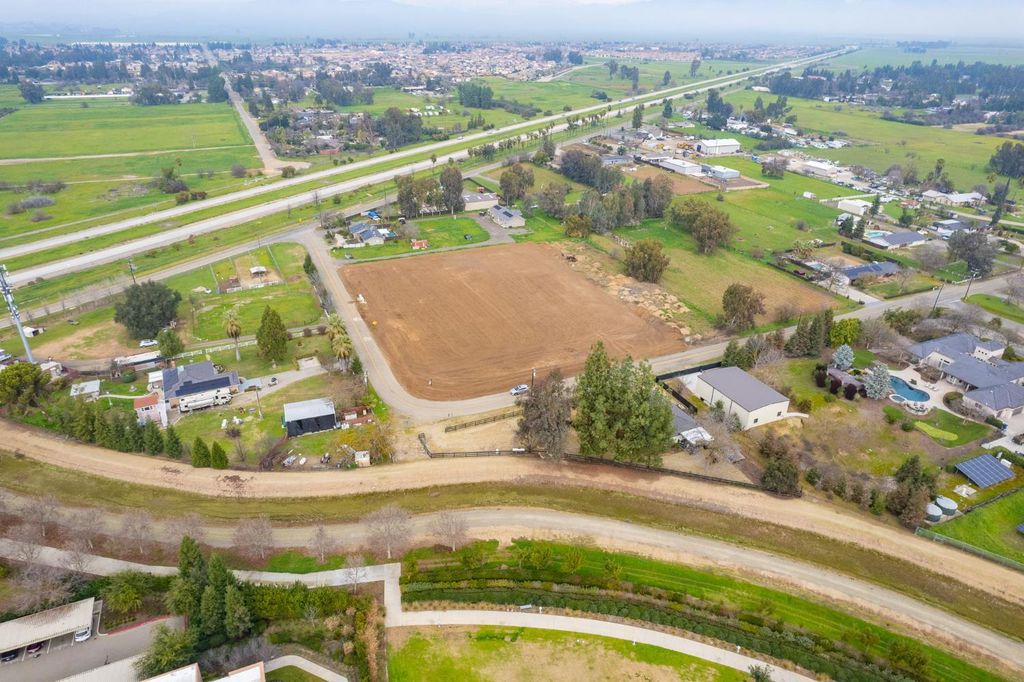 Image 15 of property listing at 1 Locan Ave And Alluvial Ave, Clovis, CA 93619