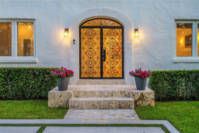 1544 Plasentia Ave, Coral Gables, FL 33134