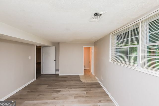 2870 Valley Brook Drive SW, Marietta, GA 30008