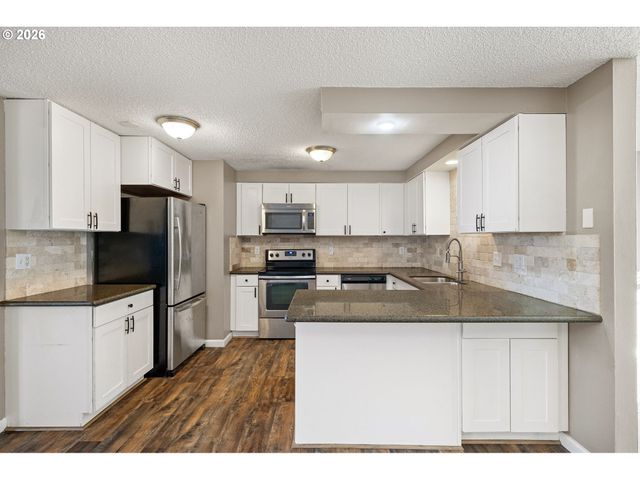 2577 ELYSIUM Ave, Eugene, OR 97401