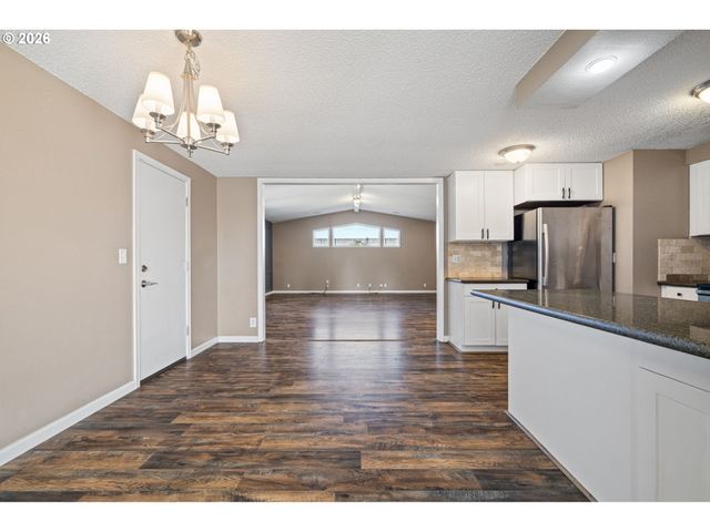 2577 ELYSIUM Ave, Eugene, OR 97401