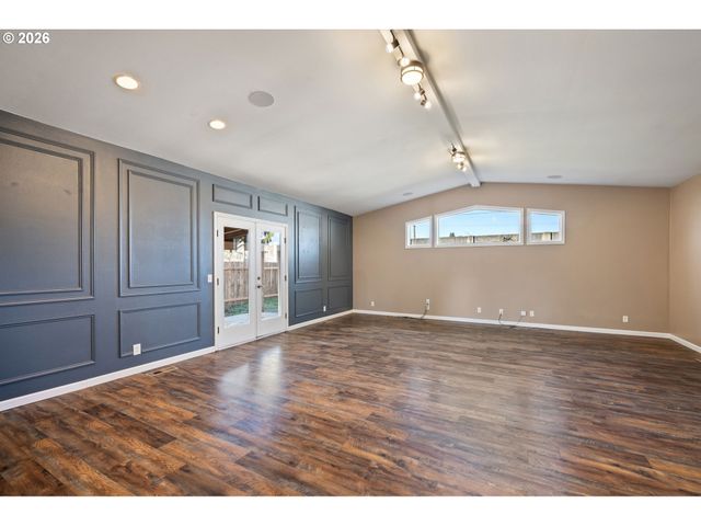 2577 ELYSIUM Ave, Eugene, OR 97401