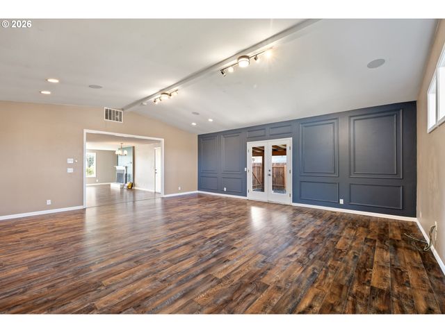 2577 ELYSIUM Ave, Eugene, OR 97401