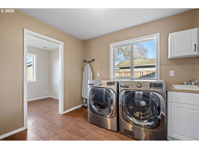 2577 ELYSIUM Ave, Eugene, OR 97401