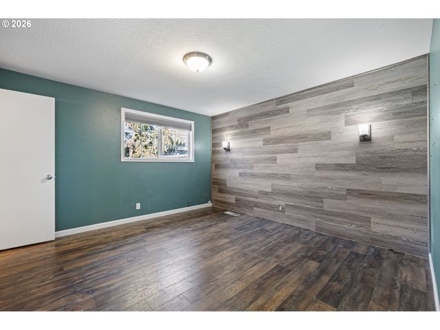 2577 ELYSIUM Ave, Eugene, OR 97401