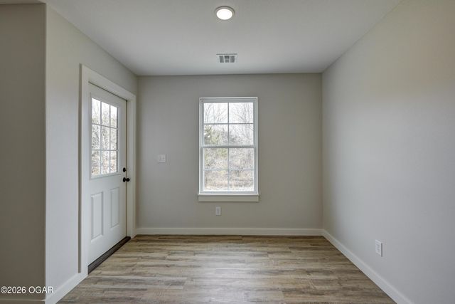 1736 Robertson Avenue, Carthage, MO 64836