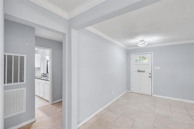 6002 Mcknight Street, Houston, TX 77035