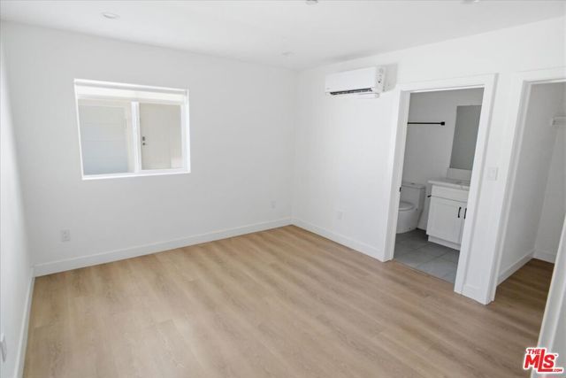 14165 Calvert Street, Los Angeles, CA 91401