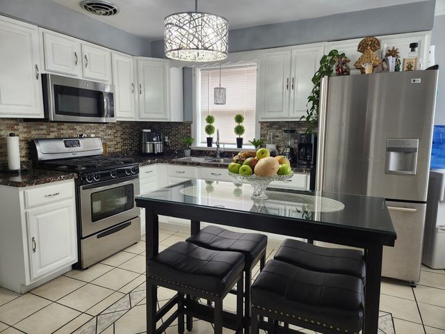 10806 S AVENUE O, Chicago, IL 60617