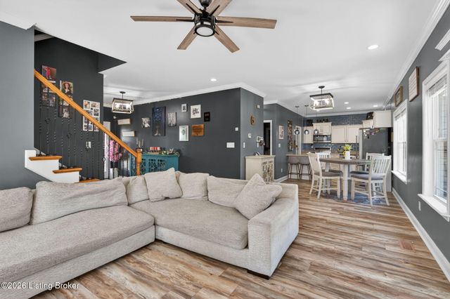 142 Highland Ridge Dr, Mt Washington, KY 40047