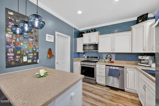 142 Highland Ridge Dr, Mt Washington, KY 40047